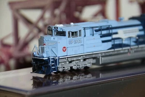 Broadway Limited Diesellok EMD SD70ACe "MoPac" Heritage UP #1982 DCC / Sound - Bild 1 von 6