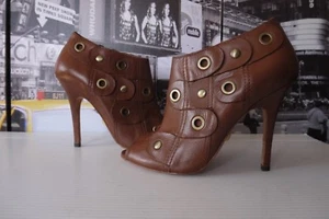 Luxury L.A.M.B. Gwen Stefani Sexy Ankle bootie peep toe pump Leather Sz 8 M - Picture 1 of 10