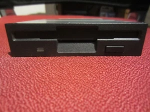 ALPS DF354H121G Lecteur de Disquette 1,44 Mo 3,5 pouces floppy Disk NOIR - Photo 1/8