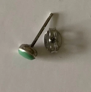 Orecchino singolo sterling e turchese in tonalità verde set lunetta 2 mm - Foto 1 di 4