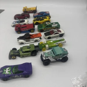 Lot Of 12 Hot Wheels Loose Cars Truck Speciality Vehicles - Picture 1 of 15
