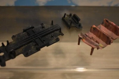 norev 1/43 citroen ami 6 ou 3CV banquette chassis cassé pour pièces détachées - Photo 1/2