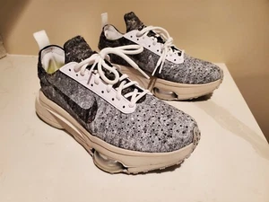 Nike WMNS Air Zoom Type White Light Bone Black SIZE 8.5 - Picture 1 of 11