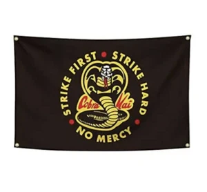 Bandera Bandera Karate Kid Cobra Kai 3'X5' Golpe Primer Golpe Duro Sin Misericordia Gimnasio - Imagen 1 de 4