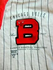 Nutmeg Mills Mens M Chicago Bulls BASEBALL STYLE Shirt RARE VINTAGE 1990s 90s