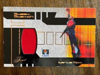 2002-03 Flair Sweet Swatch Authentic Jumbo Darius Miles #751/825 - Image 1 of 3