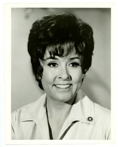 ELENA VERDUGO original television photo 1969 MARCUS WELBY MD first episode - Picture 1 of 2