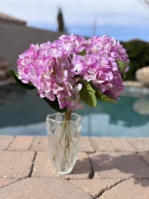 5 Pcs Artificial Silk Hydrangea Flowers 18'' Bouquet Arrangement - Image 1 of 4