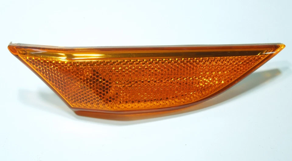 LUZ MARCADORA LATERAL DERECHA PORSCHE 911-BOXSTER-CAYMAN 99163115602 OEM EXCELENTE Foto 1 de 1