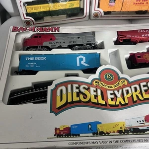 Bachmann Diesel Express Santa Fe HO Electric Train Set 00091 +2 cars - Picture 1 of 6