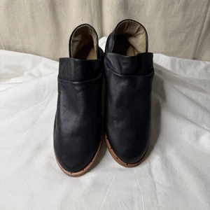 Mocasines planos Beek Puffin de cuero negros sin cordones 10 - Imagen 1 de 10
