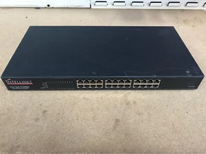 Conmutador Fast Ethernet INTELLINET 24 puertos Nway 10/100 modelo 520416-159-3 - Imagen 1 de 4