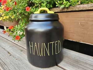 NUEVO Bote/Frasco de Galletas Rae Dunn Halloween "EMBRUJADO" 8" - Imagen 1 de 3