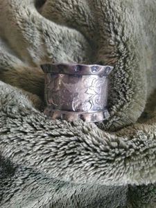 Vintage Silver Plate Napkin Ring With Etched Butterfly And Floral - Picture 1 of 3