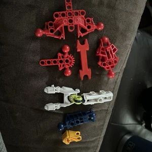 RED white blue yellow BIONICLE OR HERO FACTORY LEGO PIECES lot of 7 - Picture 1 of 1