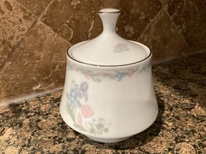 ILLUSIONS BY EXCEL CENTER STAGE. SUGAR BOWL BLUE PINK FLORAL - Picture 1 of 3