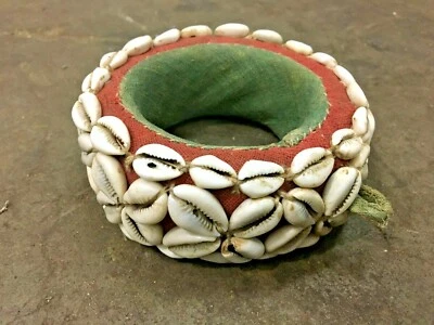 Antiguo anillo de transporte vintage hecho a mano Rajasthani hermoso trabajo concha tamaño grande  Foto 1 de 4