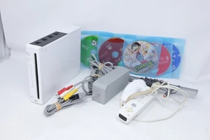 Nintendo Wii Weiß Konsole RVL-001 mit Controller + 5 Spiele - Bild 1 von 12