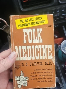 Folk Medicine D. C. Jarvis M.D. 1964 Fawcett Crest Paperback - Picture 1 of 2