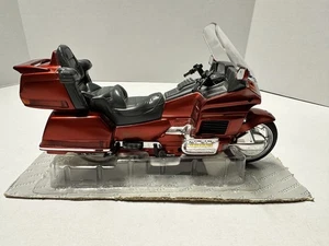 Honda 2010 Gold Wing (Goldwing) Touring Motorcycle 1/12 Scale Model Dark Red - Picture 1 of 7