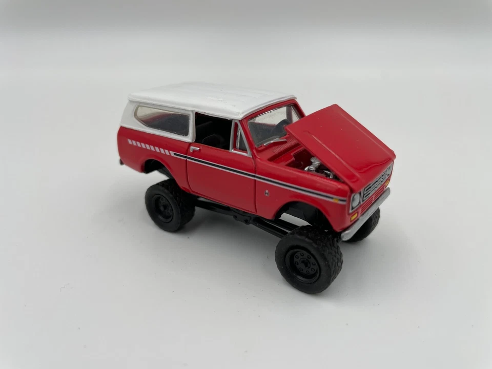1/64 Ertl International Harvester Scout Lifted - Image 1 of 1