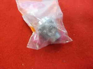 K&B 3.5 (Outboard / INBOARD AIR?) Engine FRONT HOUSING N E W #8687 with bearings - Picture 1 of 2