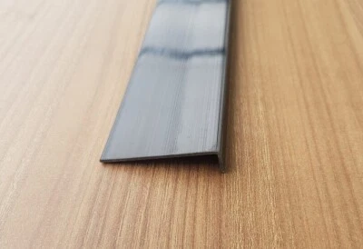 PROFILI IN PVC NERO ANGOLARE L 40X10X1 DA MT. 2 - Immagine 1 di 2