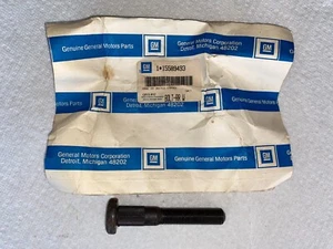 OEM GM Rear Wheel Lug Bolt/Stud Part# 15589493 - Picture 1 of 3