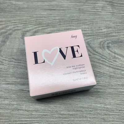 AVON FMG LOVE KISS ME CUSHION HIGHLIGHTER Golden Lily NIB - Image 1 of 4