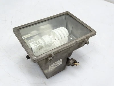 LITHONIA LIGHTING OFL 70S 120 P LP BZ LIGHT FIXTURE - Image 1 of 3