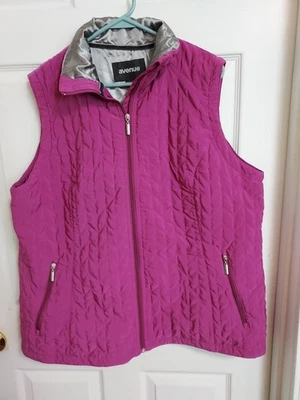 Avenue 1X (18-20) Purple/Silver Zip Front Vest - Image 1 of 3