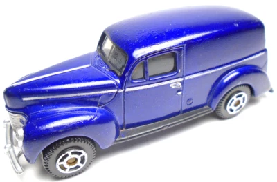 MOTORMAX 1940 福特轿车交付 #6074 蓝色 1: 64 压铸 3 英寸汽车带银色 — 第 1/4 张图片