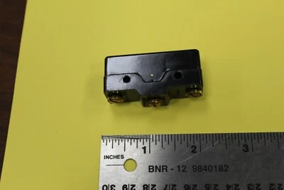 Interruptor de acción de émbolo Unimax 2HG-5 pines conexiones normalmente abiertas o cerradas NOS Foto 1 de 4