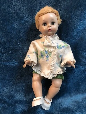 Peluca vintage Madame Alexander Little Genius, caracul 7” años 50. Foto 1 de 4