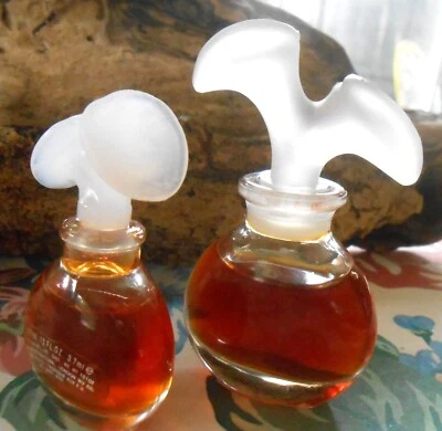 RARO Par Chloe 0,25 e 1/8 oz Miniatura Perfume Verdadeiro Perfumes Lagerfeld Flor Cap - Imagem 1 de 4