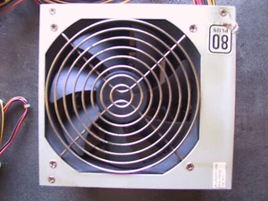 400 Watt FSP Group FSP400-60 GLN(80) Netzteil - Bild 1 von 9