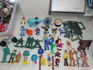 1980s 1990s Random Toy LOT McDonald's GIJoe Fisher Price Oz Raisins Power Ranger - Picture 1 of 4