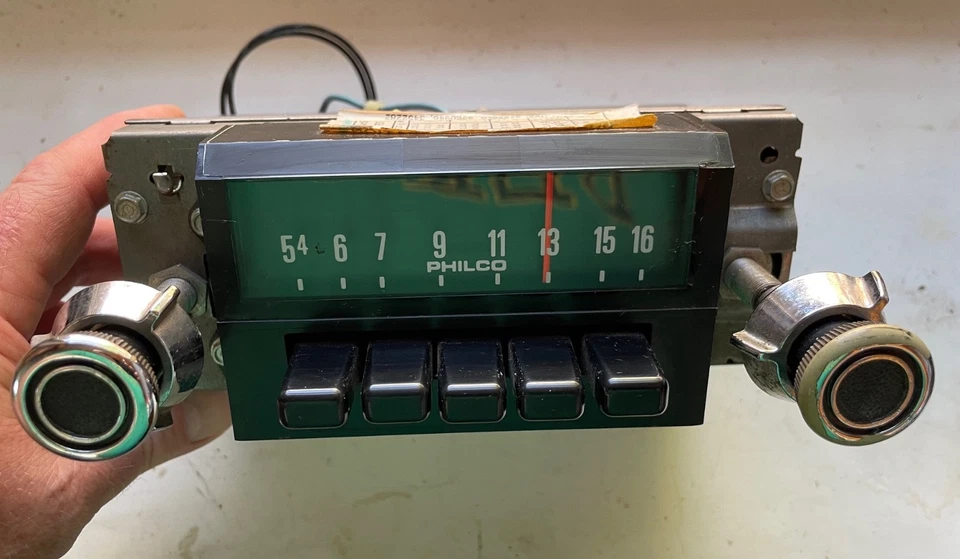 1973 73 Ford Grand Torino Sport Ranchero Philco AM Radio D3OA-18806 302 351 429 Foto 1 de 4