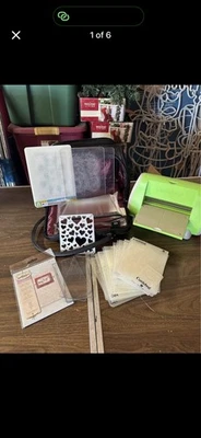 Cuttlebug Provo Craft Die Cutting Embossing Machine, Model 37-1051 - Photo 1/4