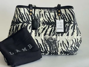 L.A.M.B. Williamsfield Beuteltasche Amaryah Zebramuster Neu mit Etikett mit Staubbeutel 378 $ unverbindliche Preisempfehlung des Herstellers - Bild 1 von 15