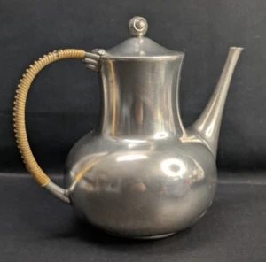 Jarra tetera de café Daalderop con mango de ratán de peltre Royal Holland de colección - Imagen 1 de 12