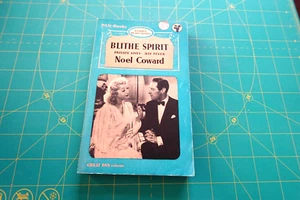 BLITHE SPIRIT BY NOEL COWARD  1954  RARE VINTAGE PAN UK DRAMA / MOVIE TIE IN PB - Picture 1 of 3