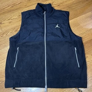 Nike Air Jordan Essential Vest Mens Size M Zipper Pockets Black FD8628-010 - Picture 1 of 14