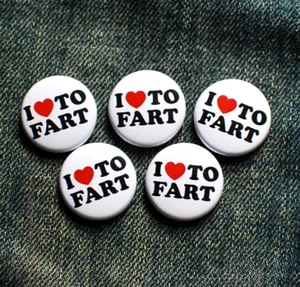 1" I HEART TO FART BUTTON SET pins badges funny joke humor farting love poop NEW - Picture 1 of 2