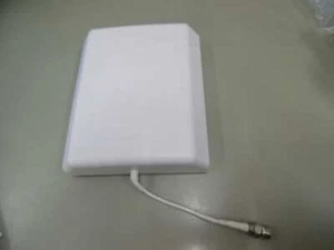 Wilson 301135 Wall Mount Panel Antenna 700-2500 Mhz 50 Ohm Vertically Polarized - Picture 1 of 3