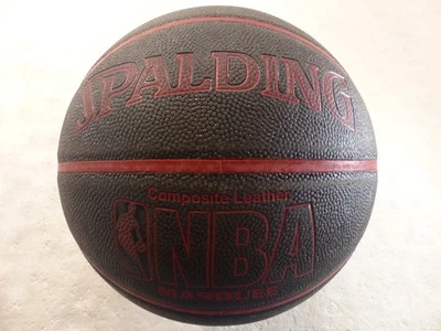 Carpa de baloncesto compuesto negro de principios de la década de 2000 Spalding NBA David J. Stern 29,5" Foto 1 de 4