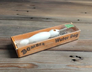 Vintage Bomber Bait Co. Water Dog 1701 Angelköder mit Originalkarton und Broschüre - Bild 1 von 12