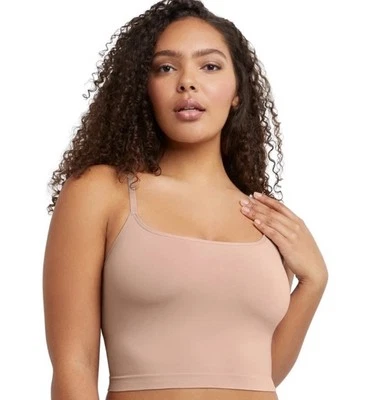 Cami recortada suavizante básicamente sexy beige de Maidenform para mujer talla S Foto 1 de 4