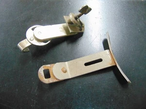 Vintage Chinese Tom Mounting Bracket Parts - Picture 1 of 3