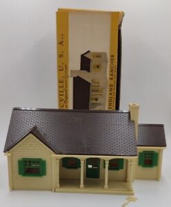 Plasticville MH-2 New England Rancher With  Original Box Green MH-2